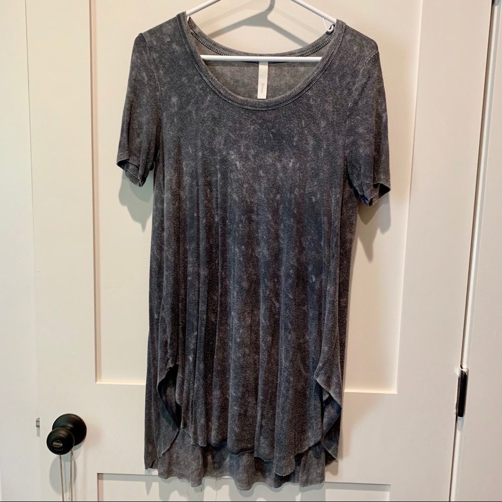 Primi Gray Distressed T-Shirt